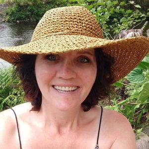 Meet your Posher, Tina